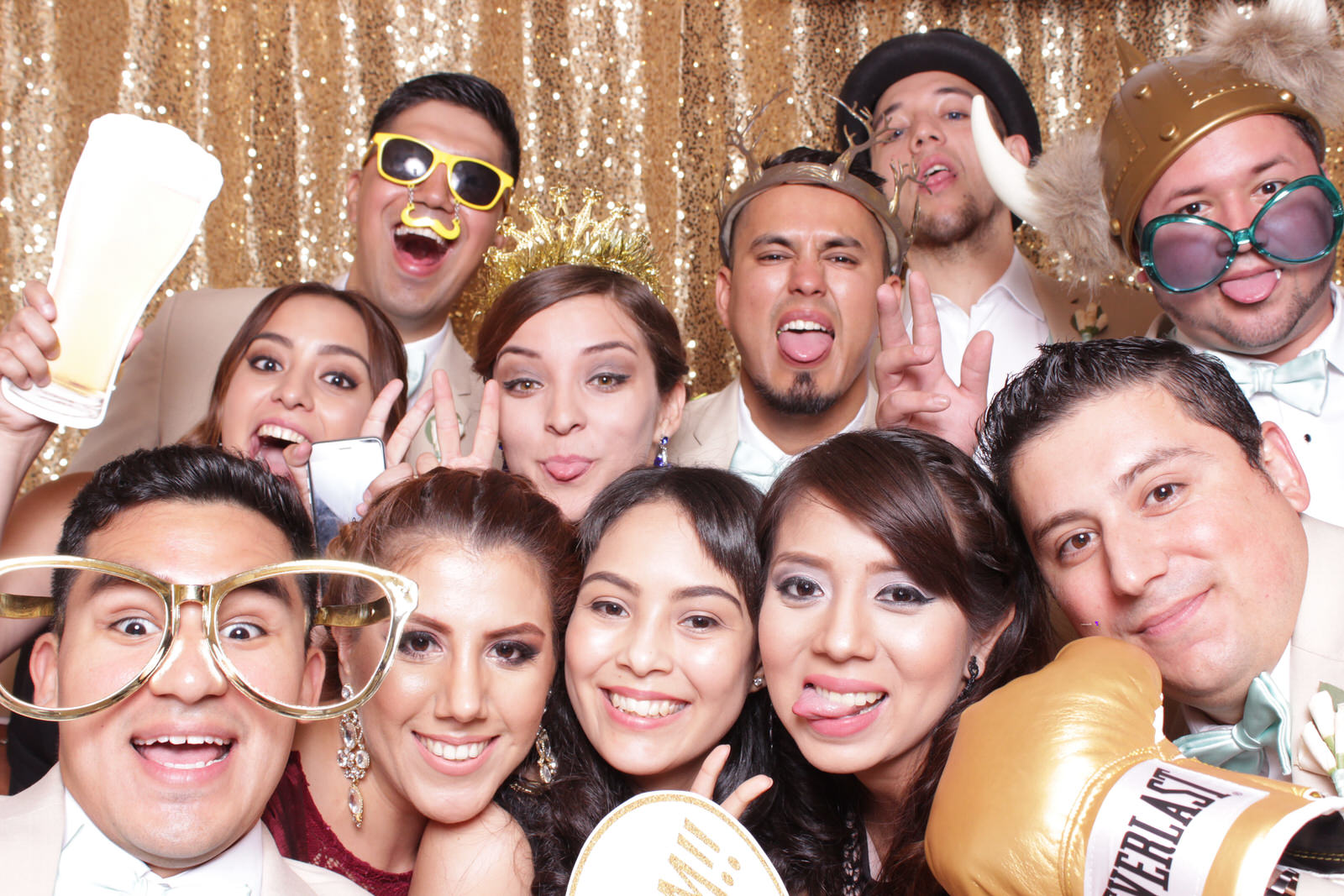 photo booth group photos